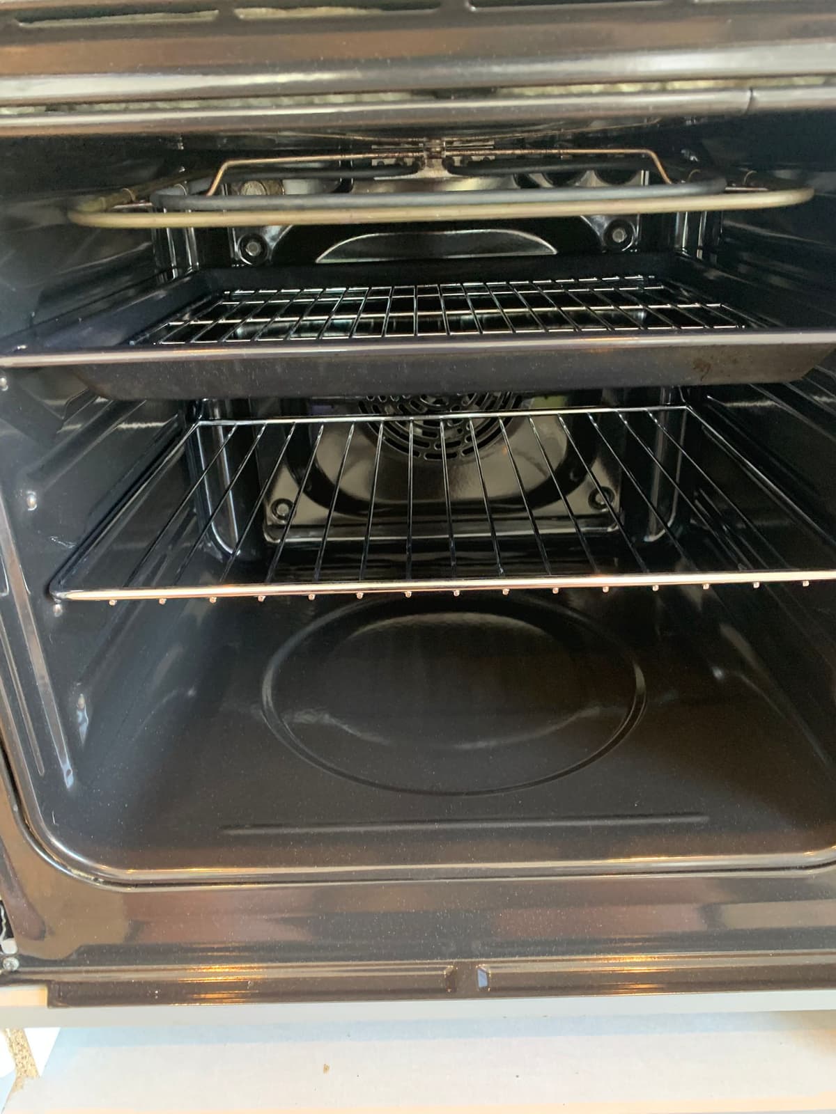 Henry-Brooks oven cleaning specialist at work in Hampshire